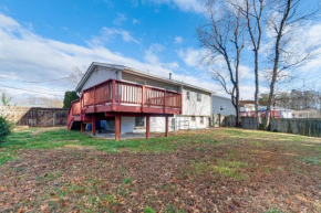 Backyard and Deck Family-Friendly Lorton Home!